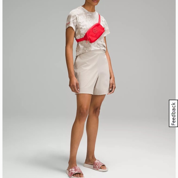 Lululemon Future Legacy Mini Belt Bag/Cross Body/ Unisex - Picture 1 of 8